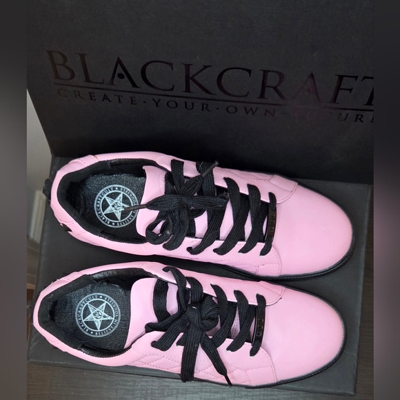 Blackcraft Sabrina Pink Quilted Sneakers • NWT • Size 7.5 - Picture 2 of 8
